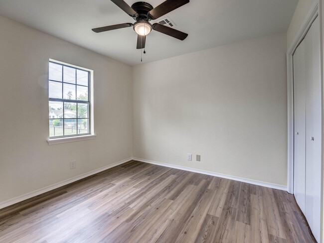 Building Photo - 629 N Ione Ave