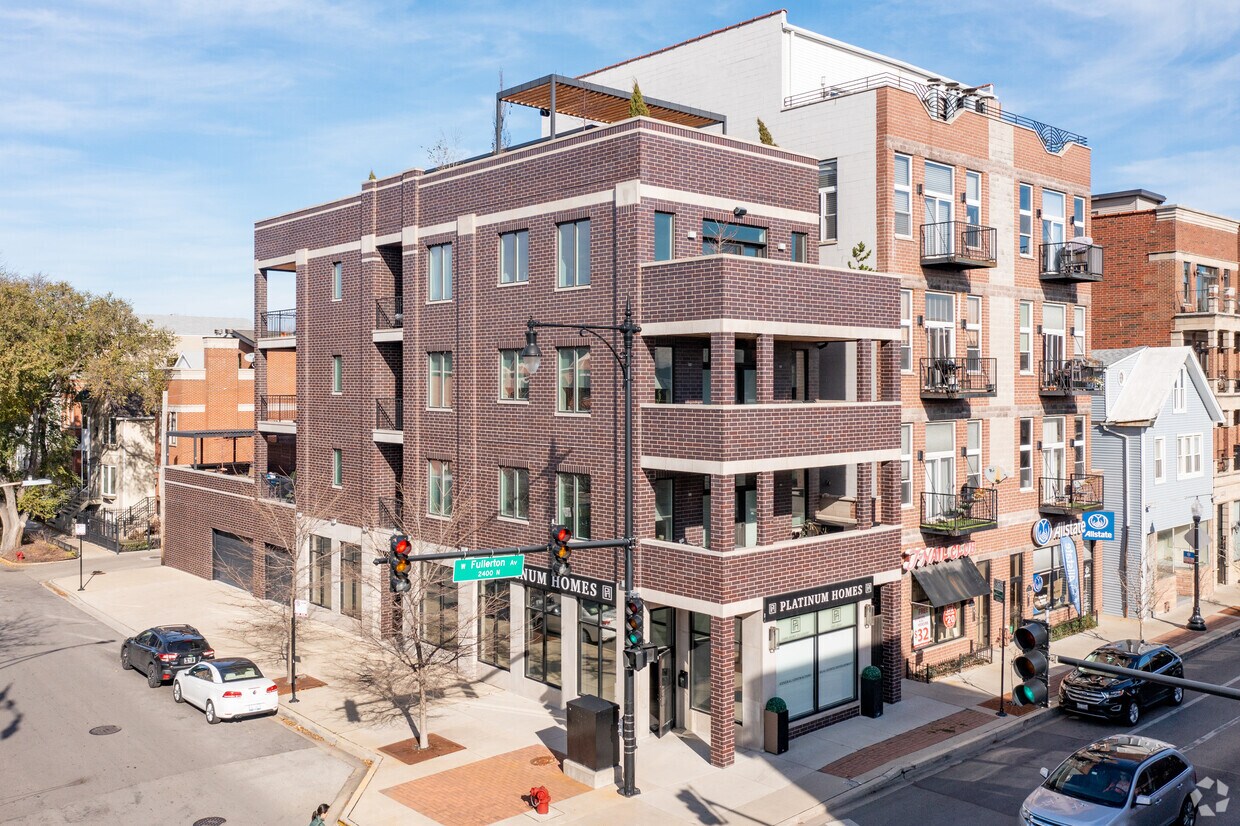 Primary Photo - 1456 W Fullerton Ave
