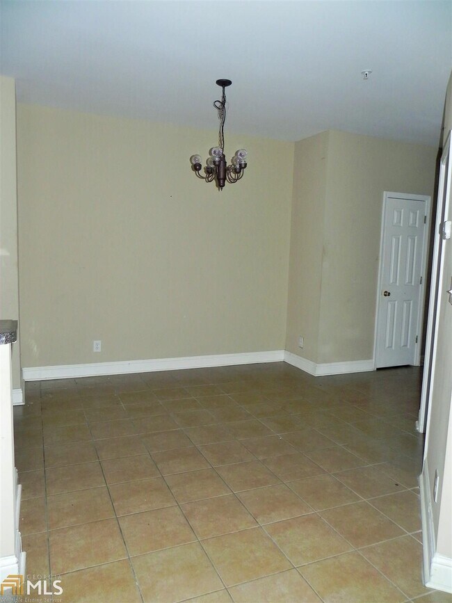 Foto del edificio - 3323 Town Creek Cir