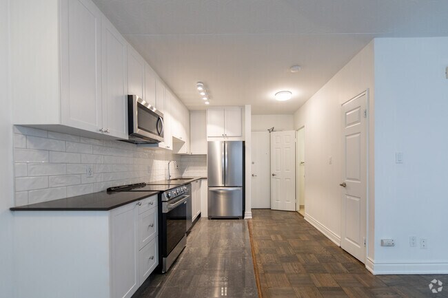 CACHET - 430 pi² - cuisine - 1150 Kingston Rd