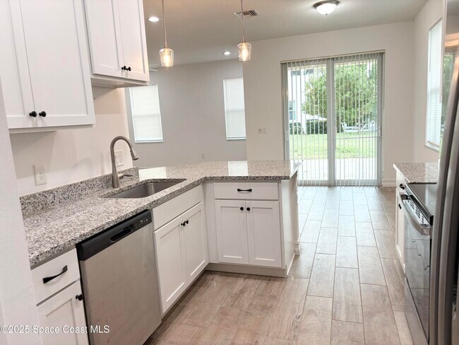 Foto del edificio - 1455 Isabella Dr