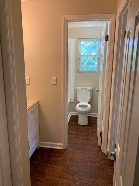 Building Photo - Beautiful 3-bedroom 1 bath in Lake Park!