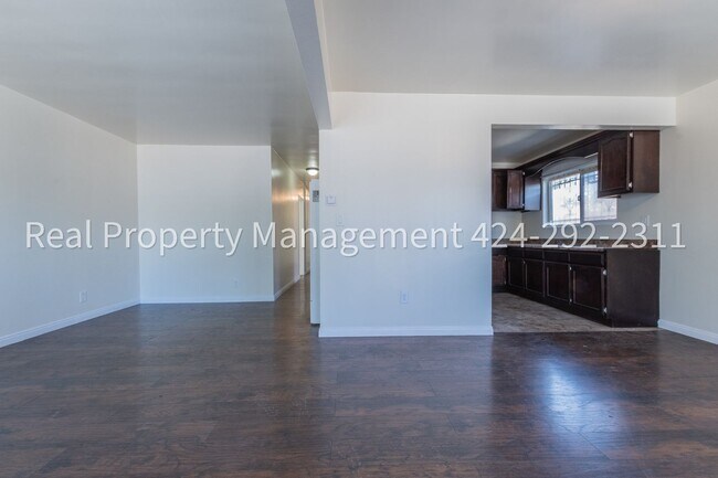 Foto del edificio - Beautiful Fully refurbished 3 bed 2 bath w...