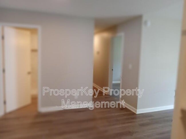 Building Photo - 941 Belvedere Dr