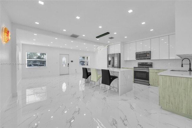 Photo - 720 SW 60th Ave House