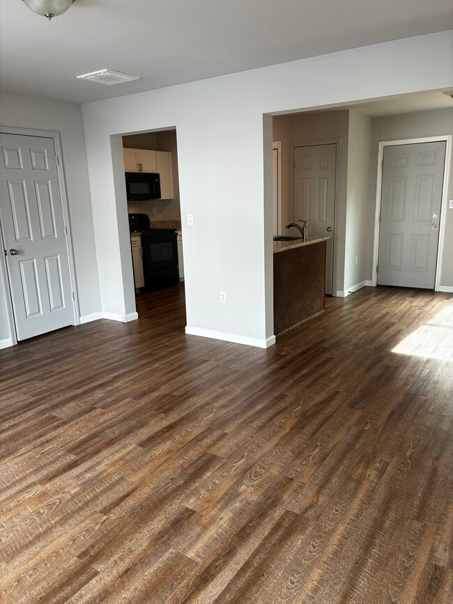 Foto del edificio - 61 Crabapple Rdg