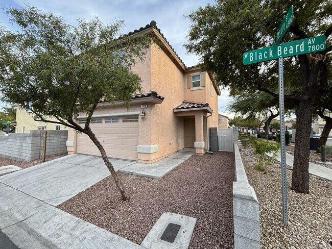 Building Photo - Gorgeous 3Bed/2.5Bath/2Car, 2-Story Home located in Spring Valley