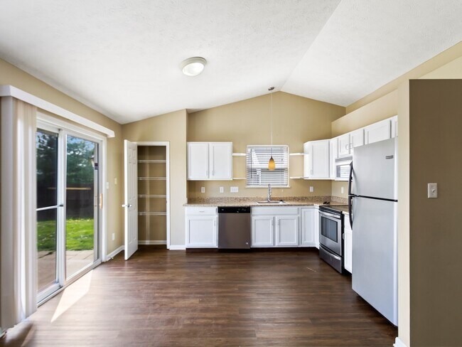 Building Photo - 8955 Perry Avenue