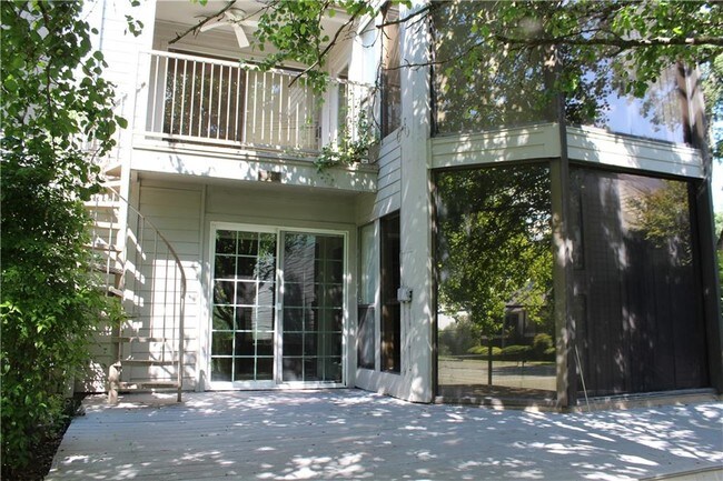 Building Photo - 108 World of Tennis Sq