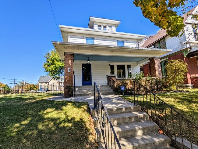 Front of House - 220 W 12th St