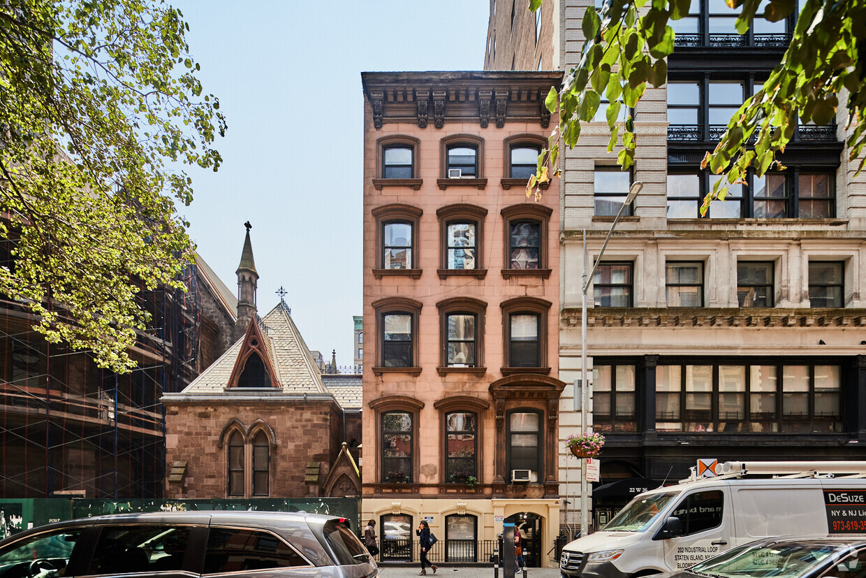 Primary Photo - 20 W 26th St