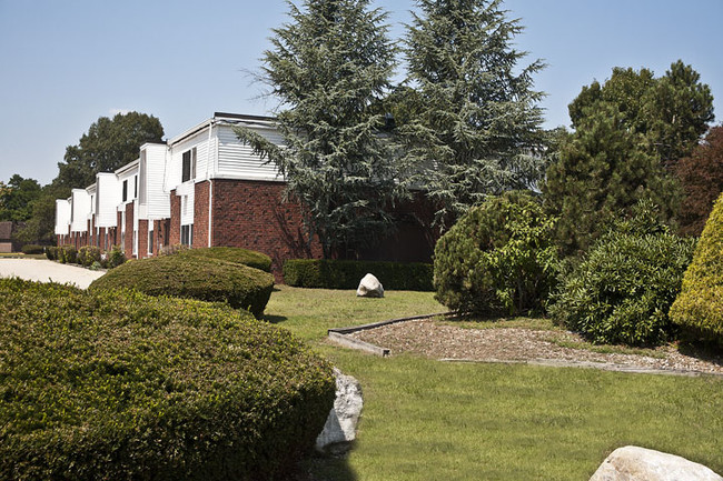 Building Photo - Sandy Lane Apartments