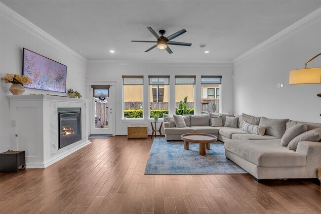 Foto del edificio - 5740 Petty St