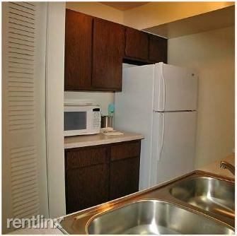 Building Photo - 1 br, 1 bath Apartment - 296 Taft Court