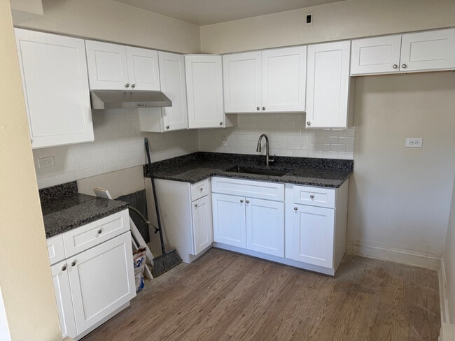 Photo - 2555 E Ballard Rd Apartment