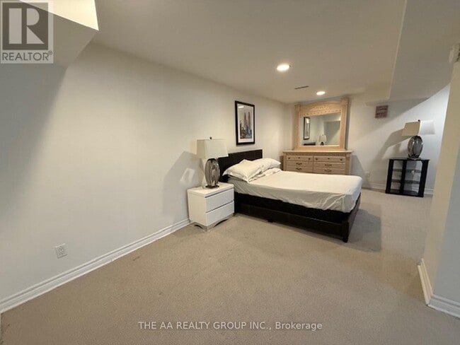 Building Photo - 1502 Thetford Ct