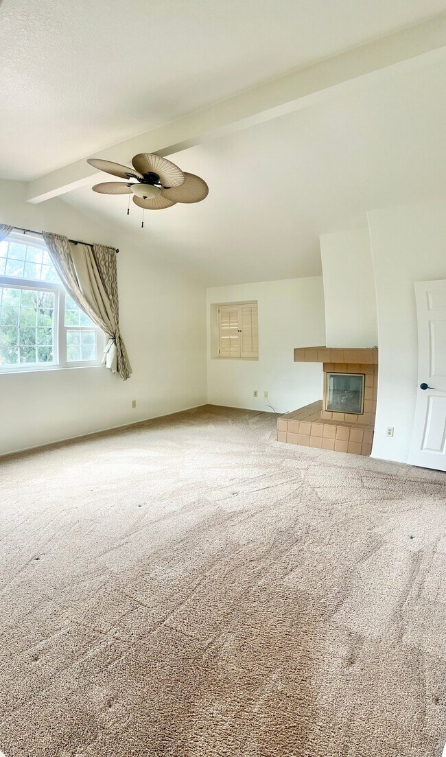 Foto del edificio - 14356 Crestwood Ave