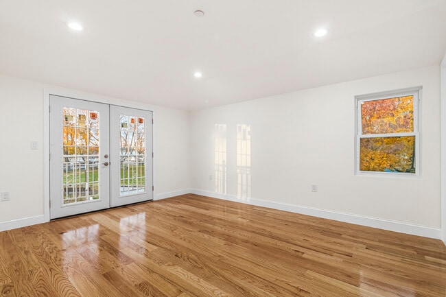 Building Photo - 10718 Monterey St