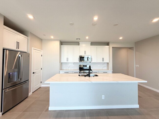 Building Photo - 3/BD 2.5/BA Brand New Modern Townhome in S...