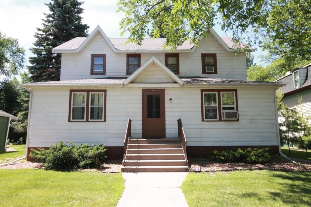 Primary Photo - 420 S 6th St