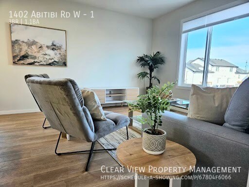 Photo du bâtiment - Beautiful 3 bedroom Townhouse in Gary Stat...