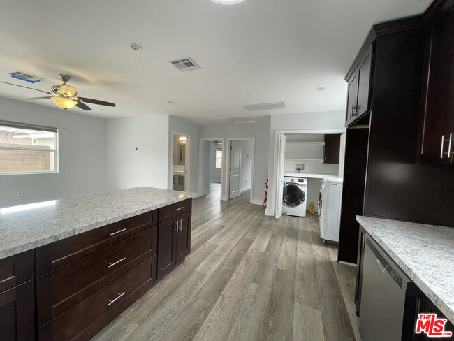Building Photo - 4817 W 133rd St