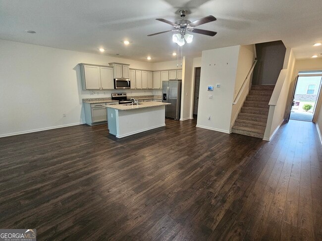 Building Photo - 190 Hampton Cir