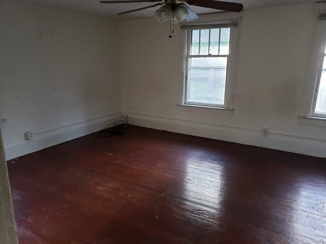 Foto del edificio - 122 Leslie St