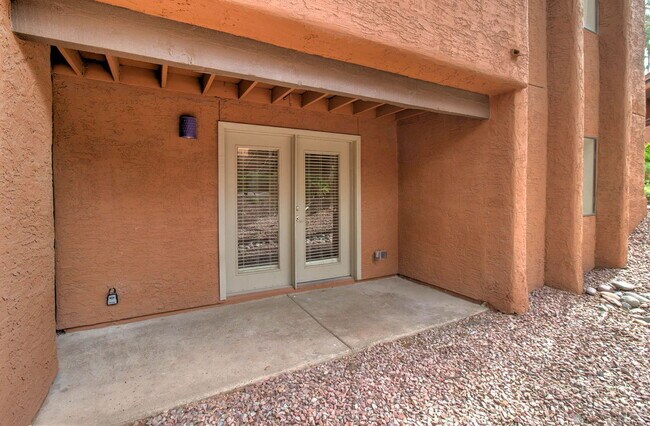 Building Photo - 4704 E Paradise Village Pkwy N