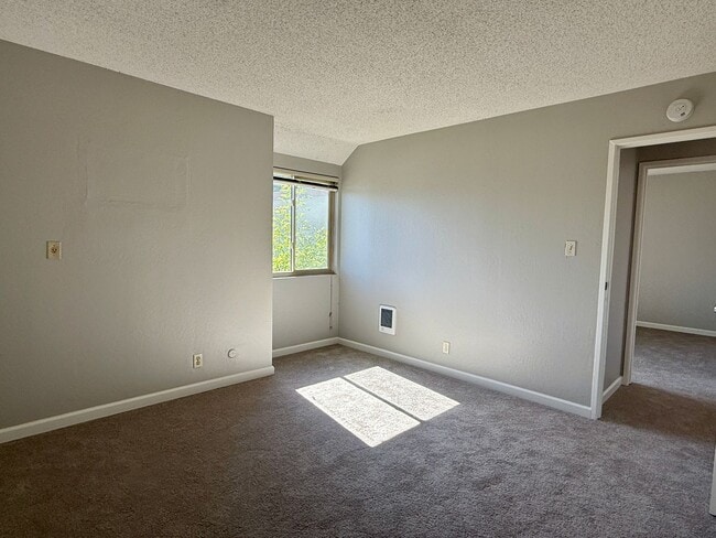 Building Photo - Must see to appreciate 3 bedroom, 2.5 bathroom condo with Cupertino Schools!