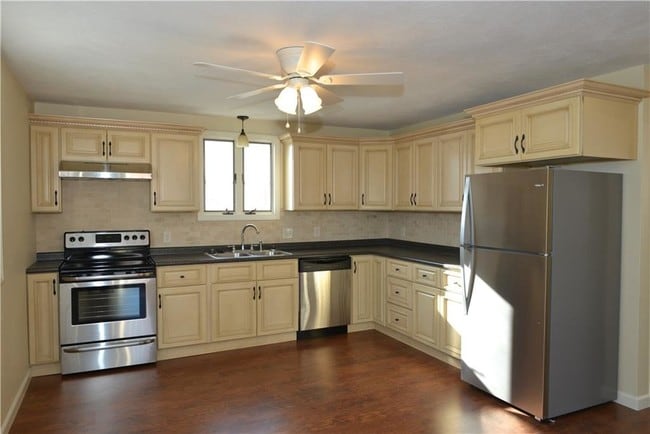 Building Photo - 102 Capuano Ave