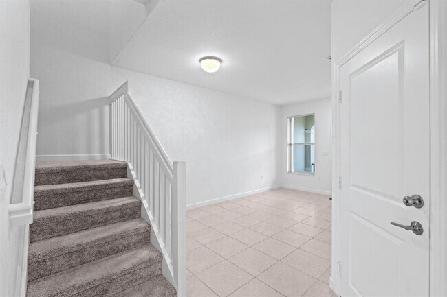 Building Photo - 5515 NW 27th St
