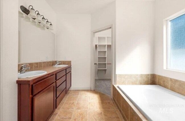Foto del edificio - 850 W Heather Woods Dr