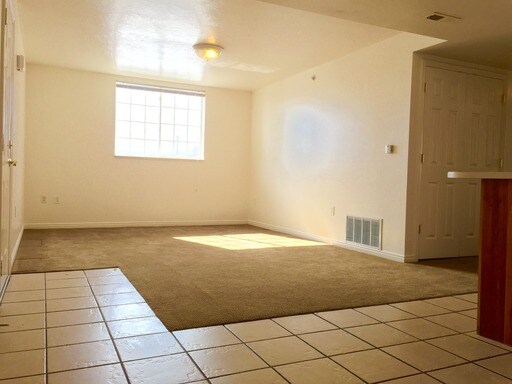 Building Photo - 1693 N 400 W