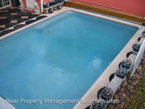 Building Photo - 205 S Donlee Dr