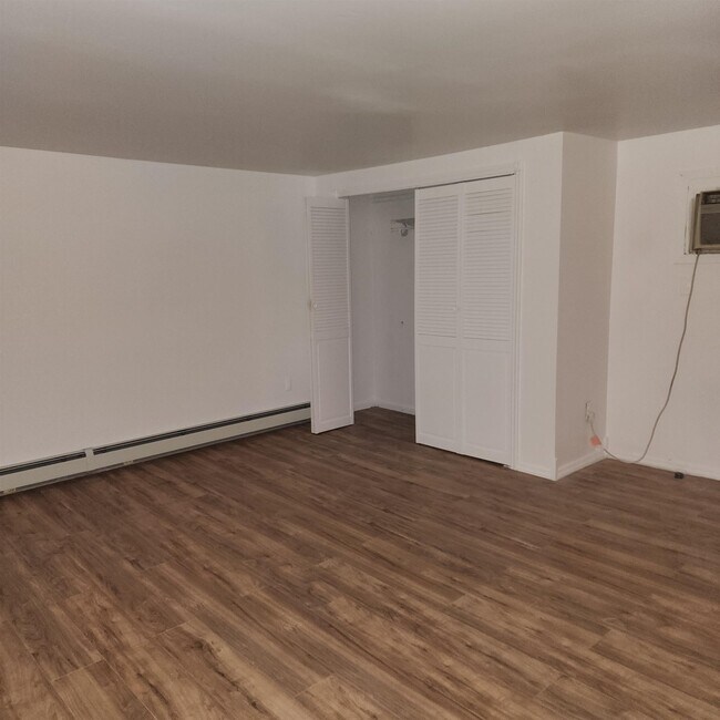 Building Photo - 280 Belmont Ave