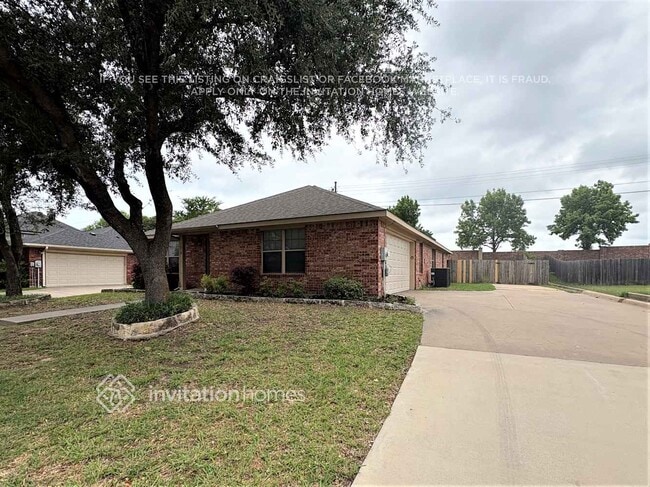 Building Photo - 3878 Pinebluff Ln
