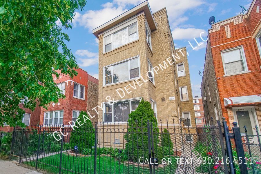 Primary Photo - *** 1/2 MONTH FREE / ALBANY PARK / 3BDRM -...