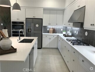 Building Photo - 491 Mulligan