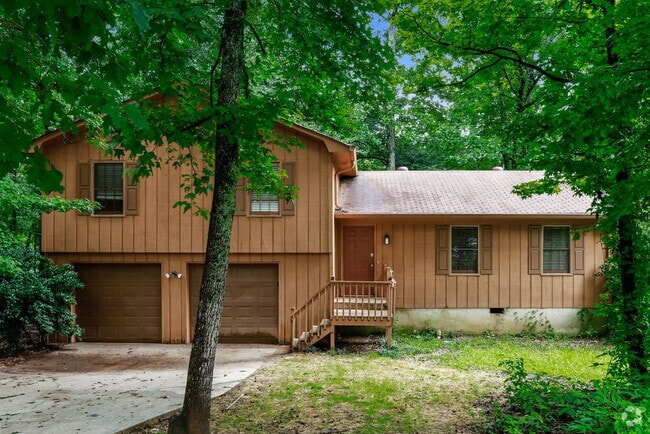 Building Photo - 1560 Cherry Hill Ct SW