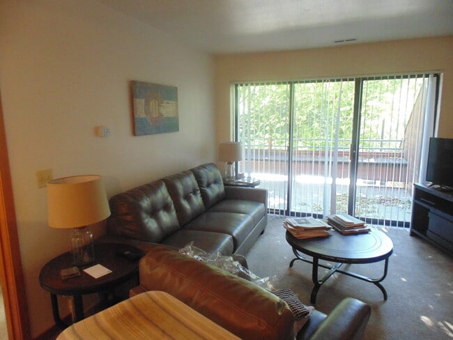 Photo - All Inclusive Fully Furnished 2 bed 2 bath in Heart of Downtown Boulder 90 day lease or longer Apartment
