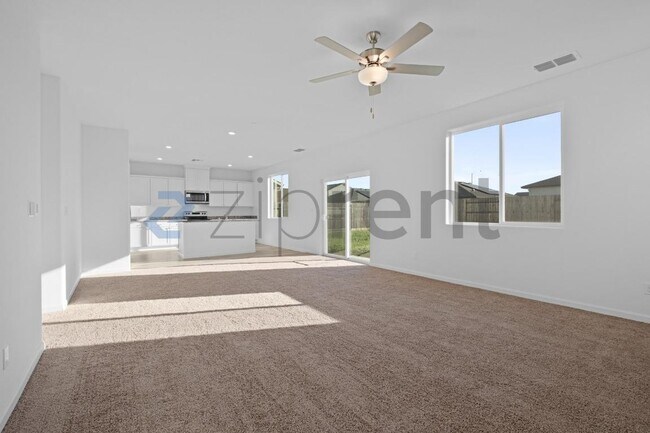 Foto del edificio - 10512 Santana Ln