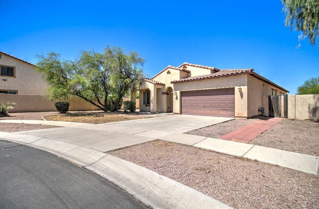 Photo - 4836 S Summit Ct House