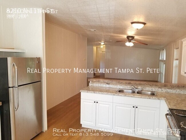 Foto del edificio - 8210 N 11th St