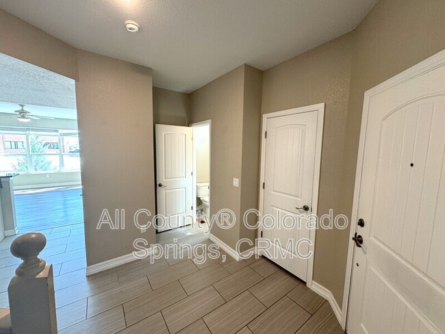 Foto del edificio - 763 Brambleberry Hts