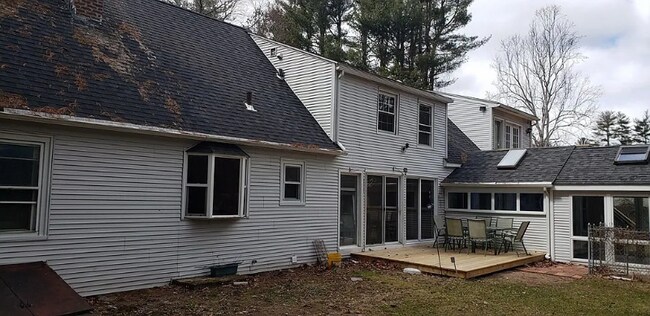 Building Photo - 72 Stony Hill Rd