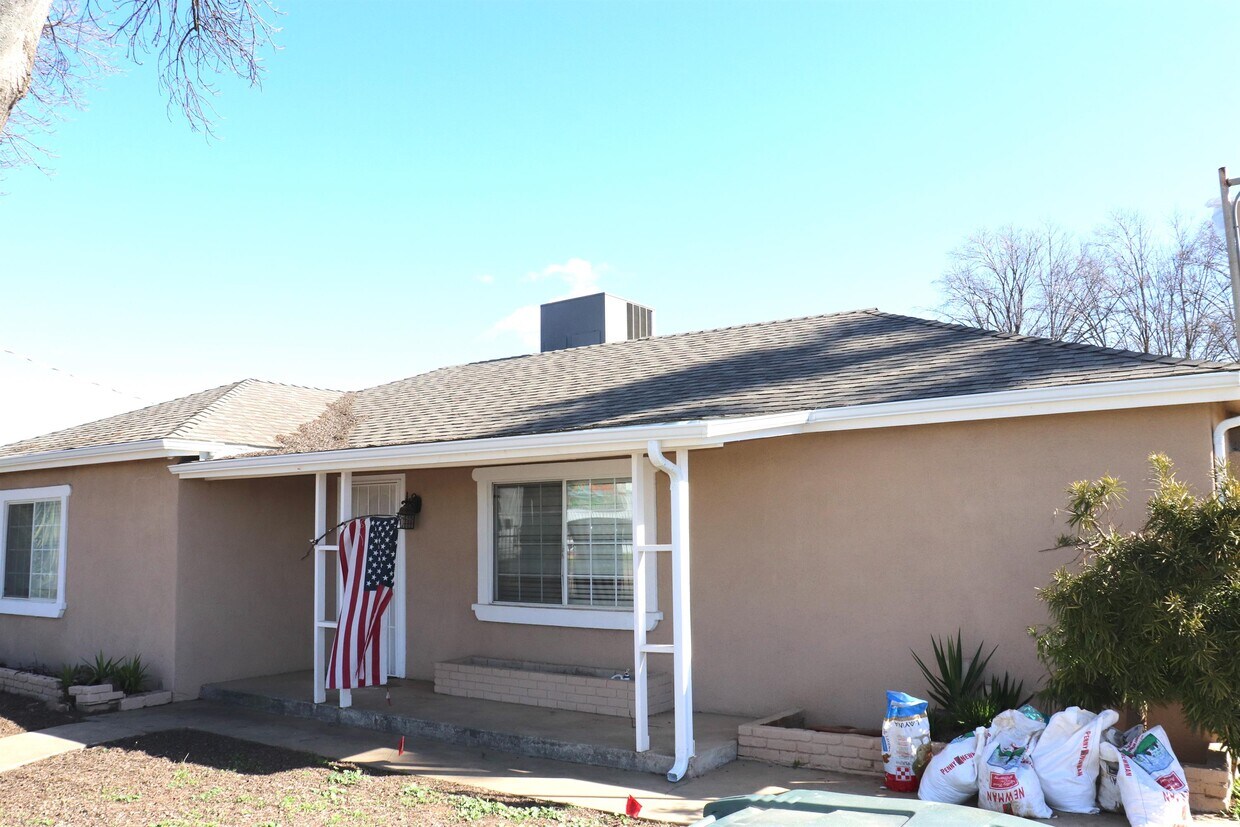 Foto principal - 42594 Rd 114