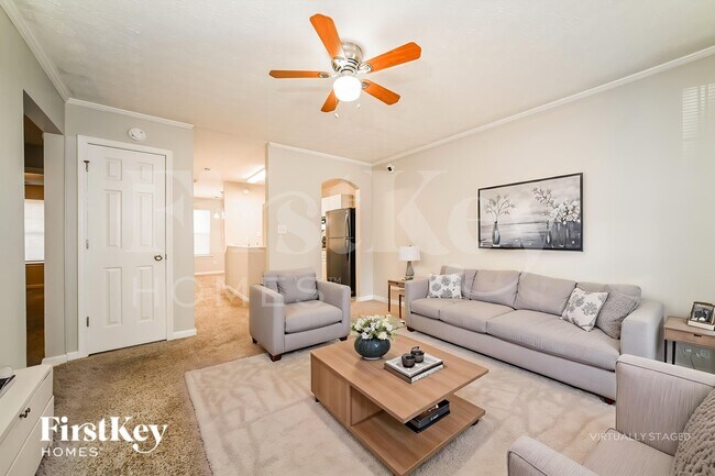 Foto del edificio - 972 Windwood Ct