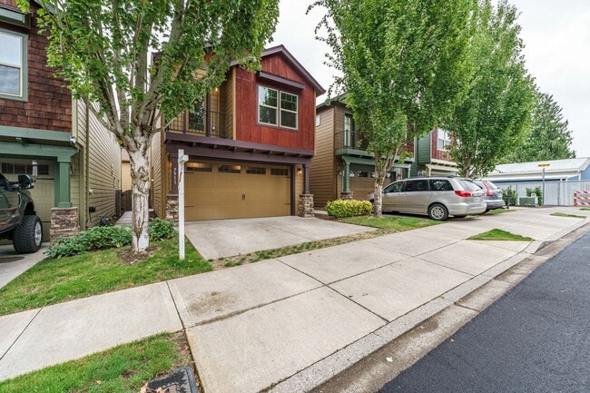 Building Photo - ASK ABOUT ONE MONTH FREE SPECIAL - Ask Us How! Convenient Location 3 Bedroom 2.5 Bathroom with Fe...