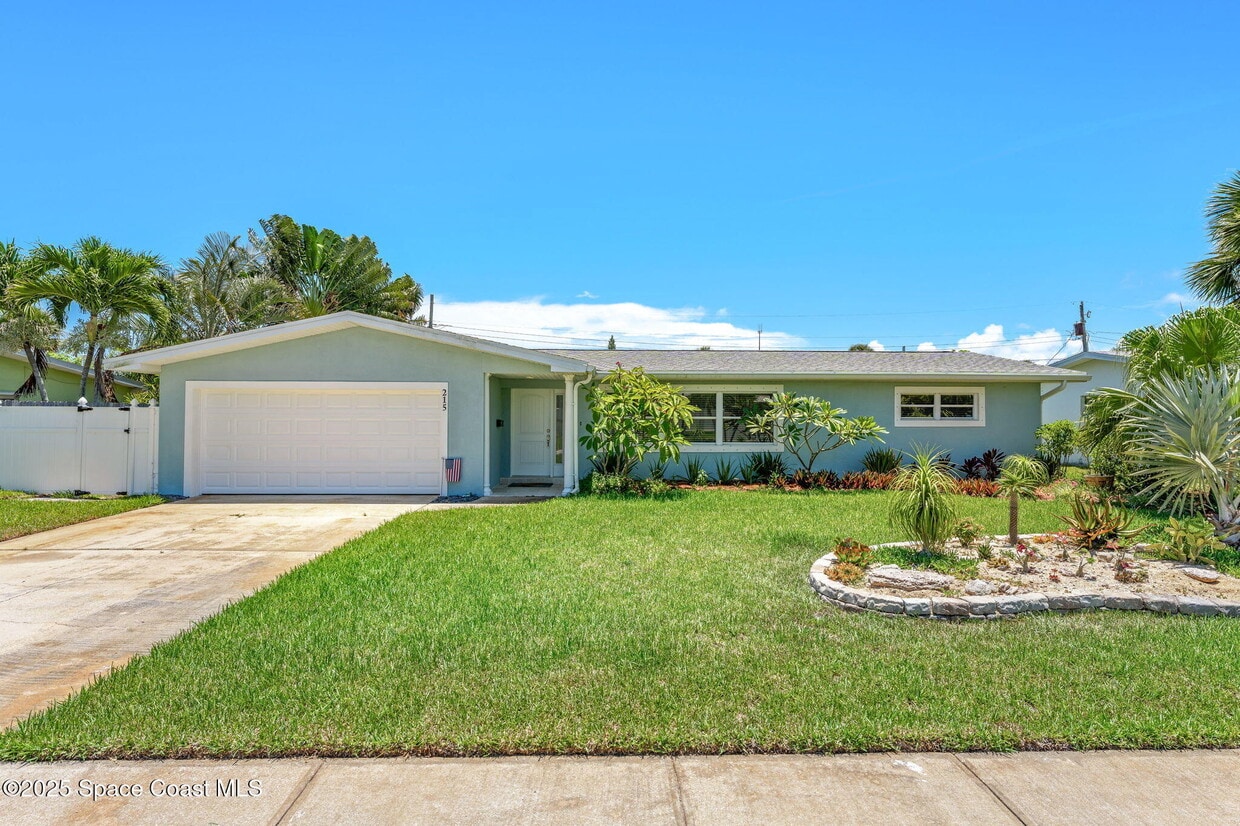 Primary Photo - 215 S Robert Way